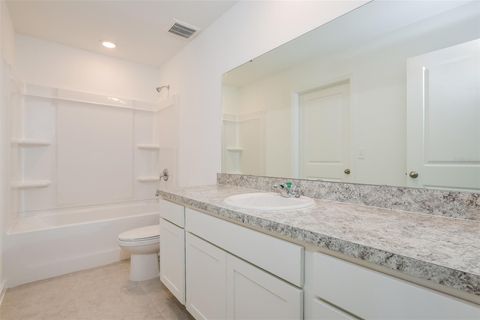 Tiny photo for 2042 Hemingway Circle, Groveland, FL 34736 (MLS # O6395377)