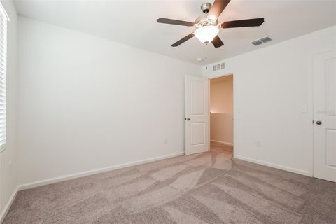 Tiny photo for 2042 Hemingway Circle, Groveland, FL 34736 (MLS # O6395377)