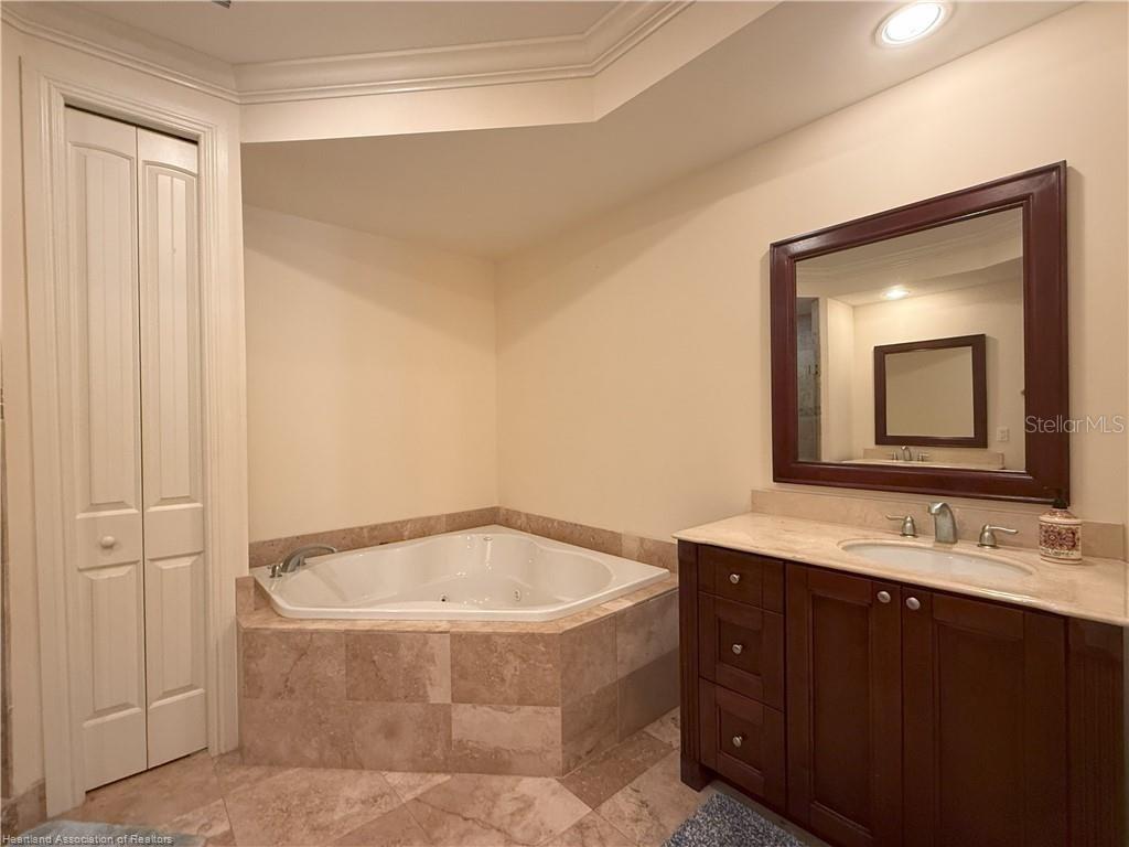 MAJESTIC CV - Residential