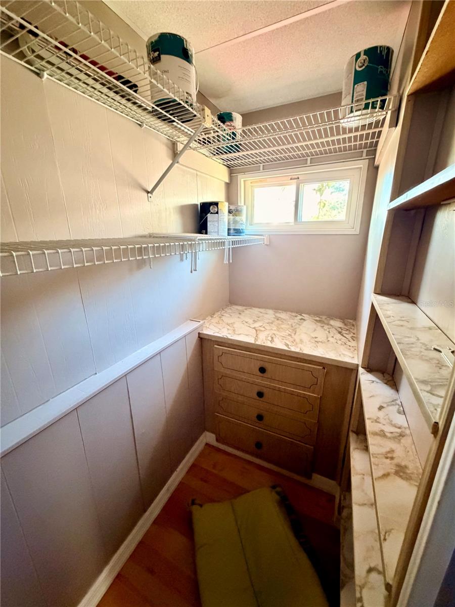 HOLIDAY PARK - Residential