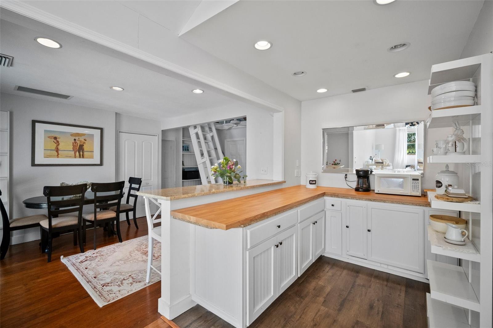 STRONGS POINT OF - Residential