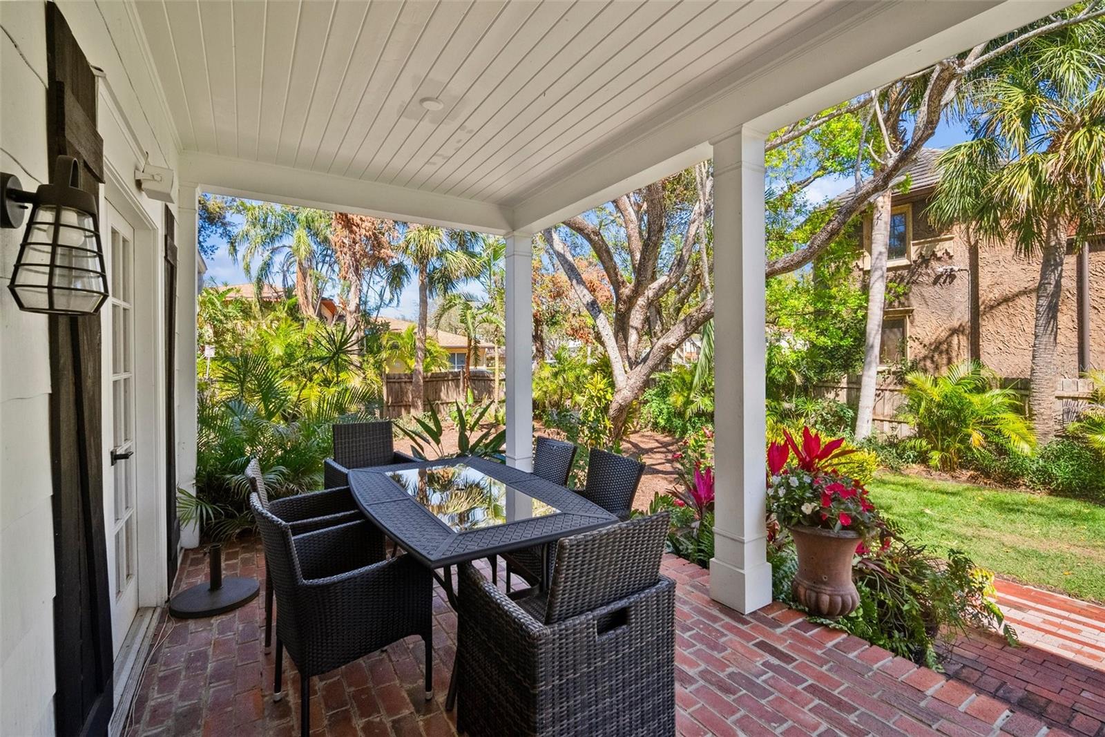 STRONGS POINT OF - Residential