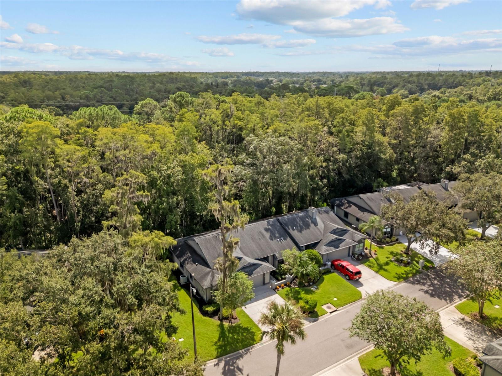HUNTERS TRAIL TWNHMS - Residential