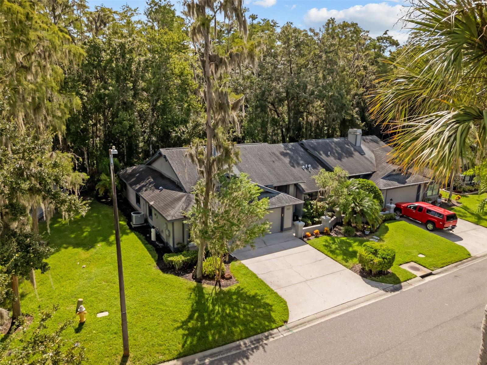 HUNTERS TRAIL TWNHMS - Residential