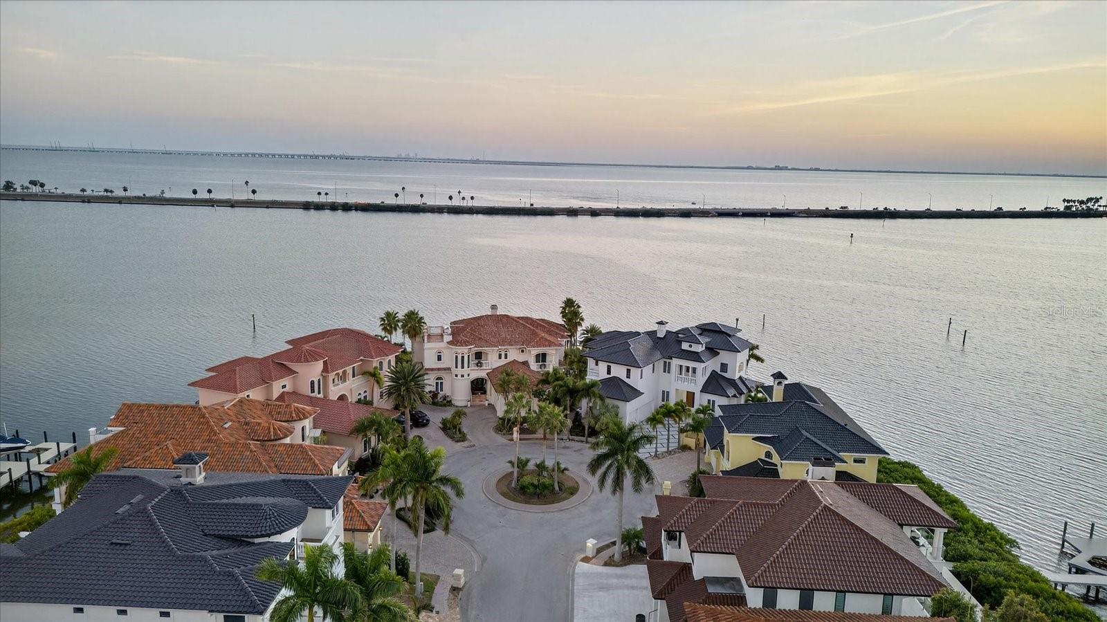 THE RESERVE OF OLD TAMPA BAY - Residential