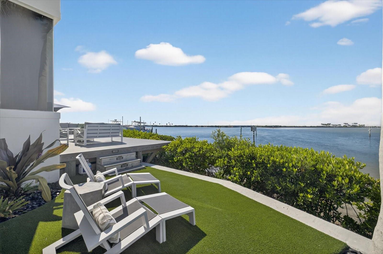 THE RESERVE OF OLD TAMPA BAY - Residential