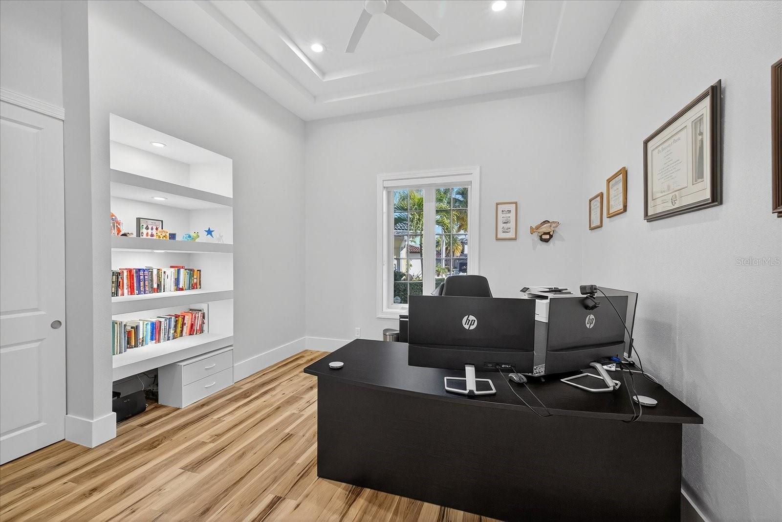 THE RESERVE OF OLD TAMPA BAY - Residential