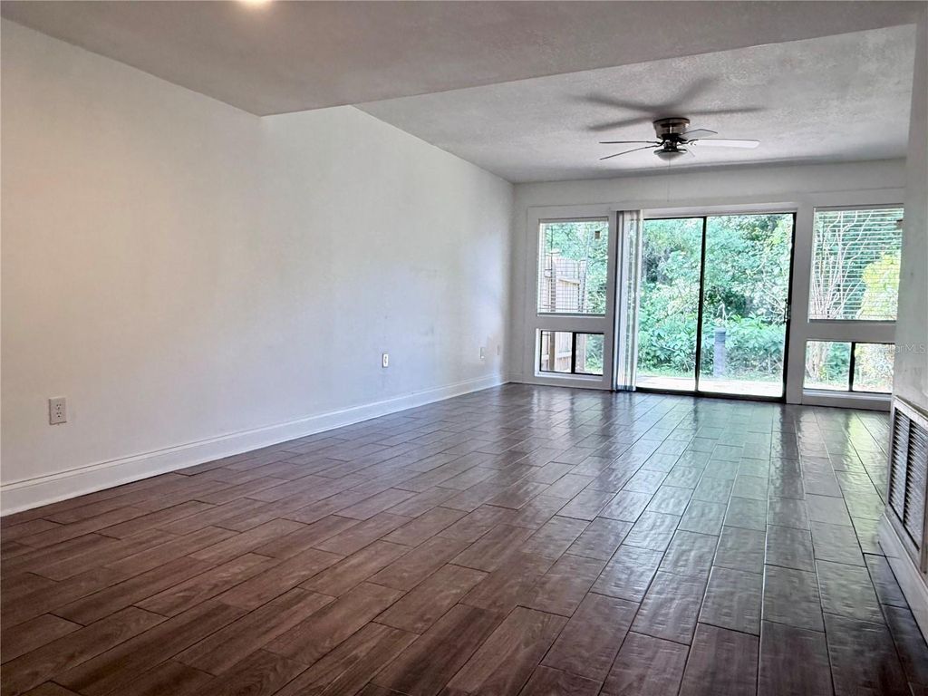 Photo of 5111 Eaglesmere Drive #D10, Orlando, FL 32819 (MLS # R4911705)