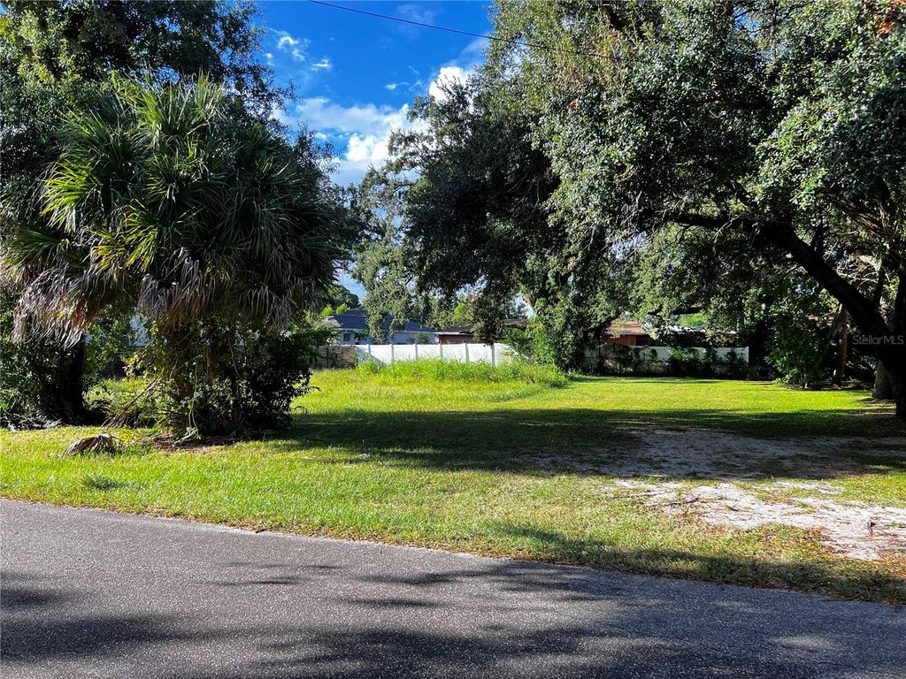 Photo of 2508 E 18th Avenue, Tampa, FL 33605 (MLS # TB8435742)