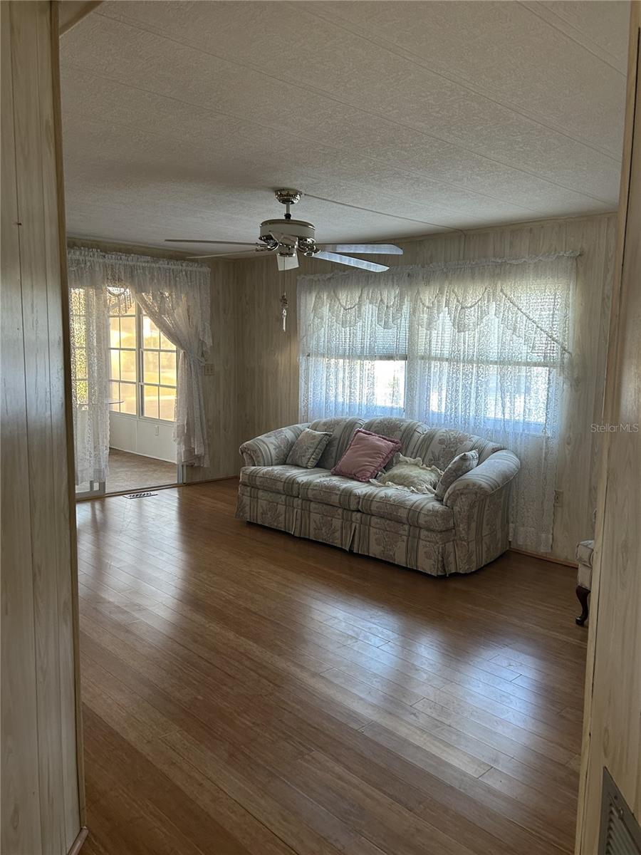 SHADY OAKS MOBILE MODULAR ESTATES - Residential