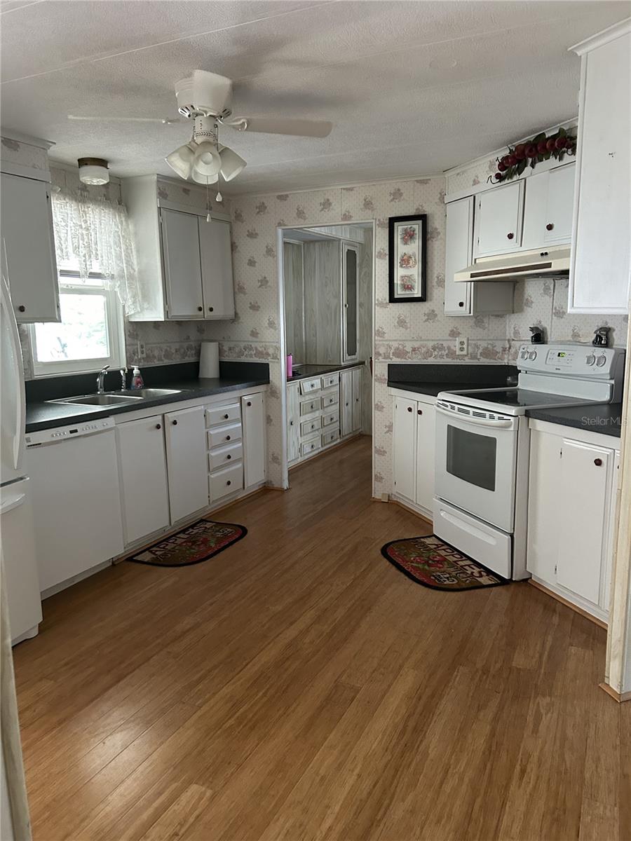 SHADY OAKS MOBILE MODULAR ESTATES - Residential