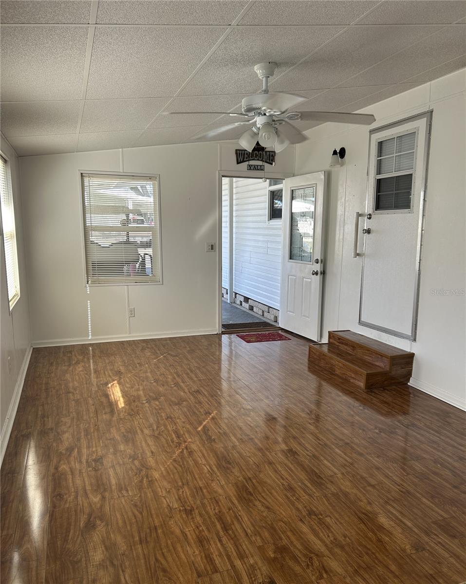 SHADY OAKS MOBILE MODULAR ESTATES - Residential