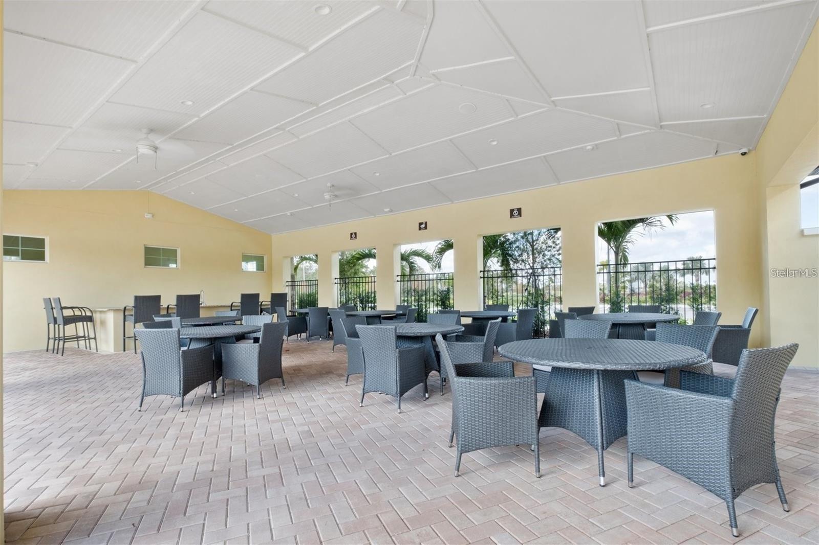 LAKEWOOD RANCH SOLERA PH IC & ID - Residential Lease