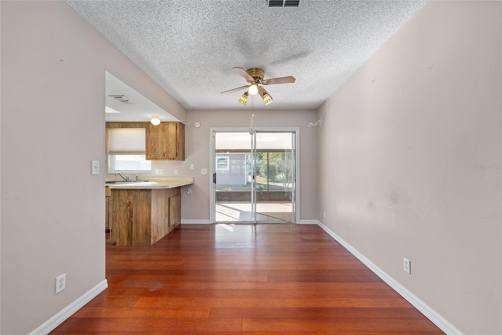 GREEN MEADOWS FIRST ADD - Residential