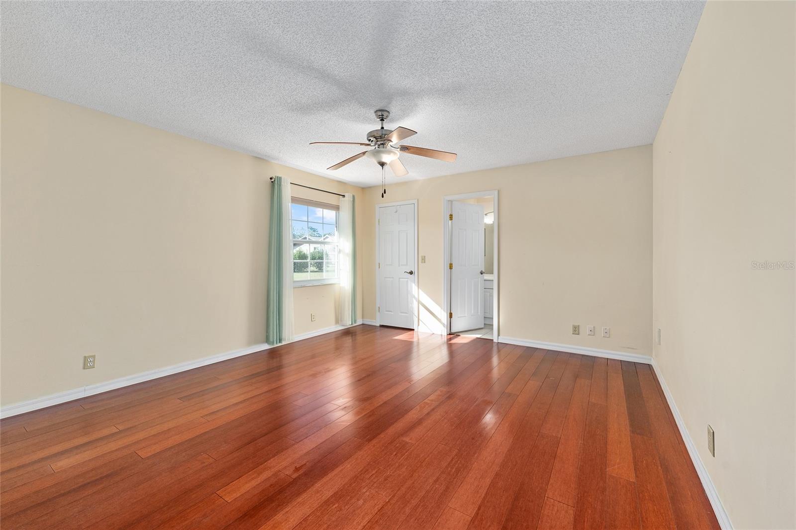 GREEN MEADOWS FIRST ADD - Residential