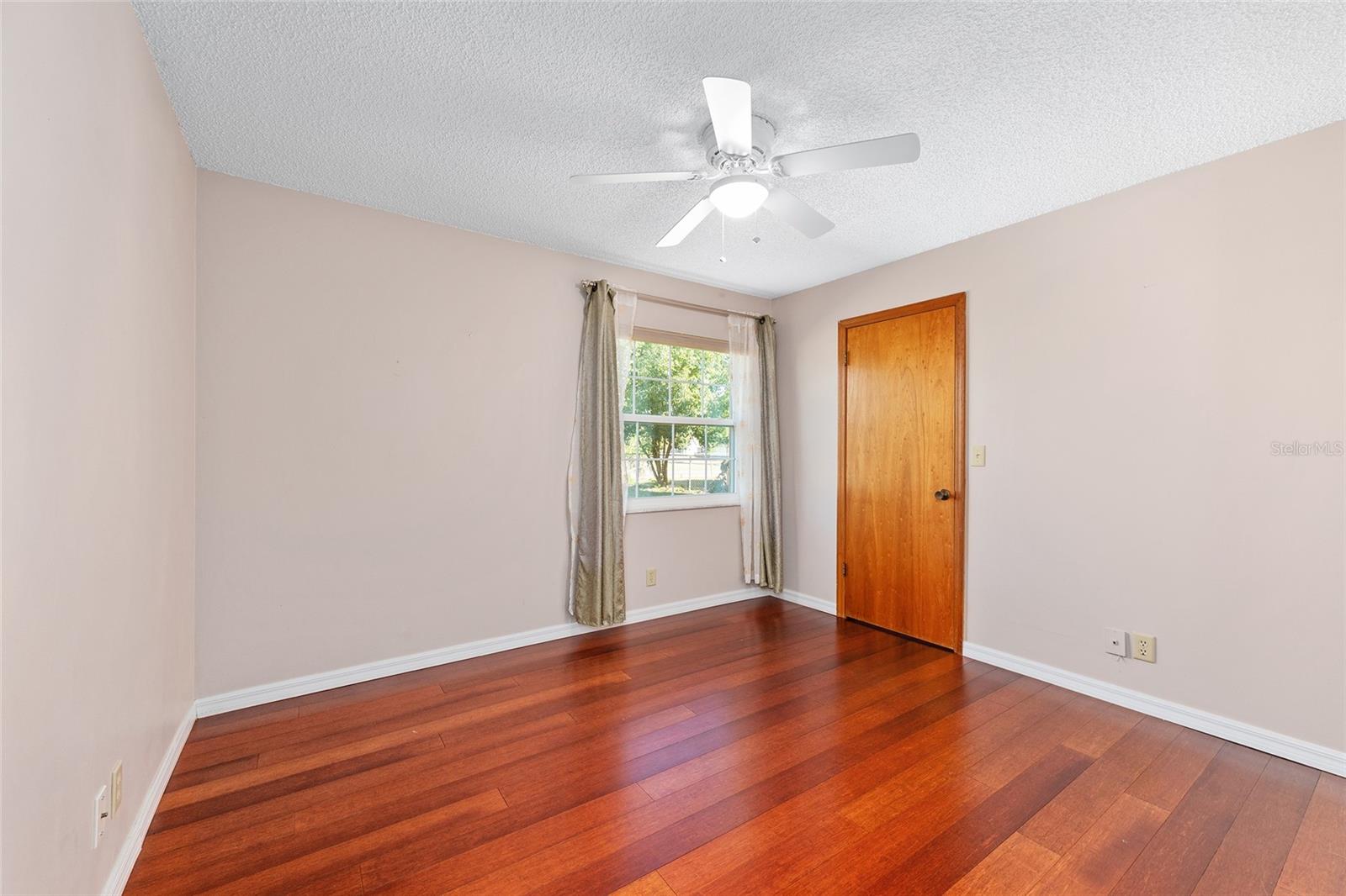 GREEN MEADOWS FIRST ADD - Residential