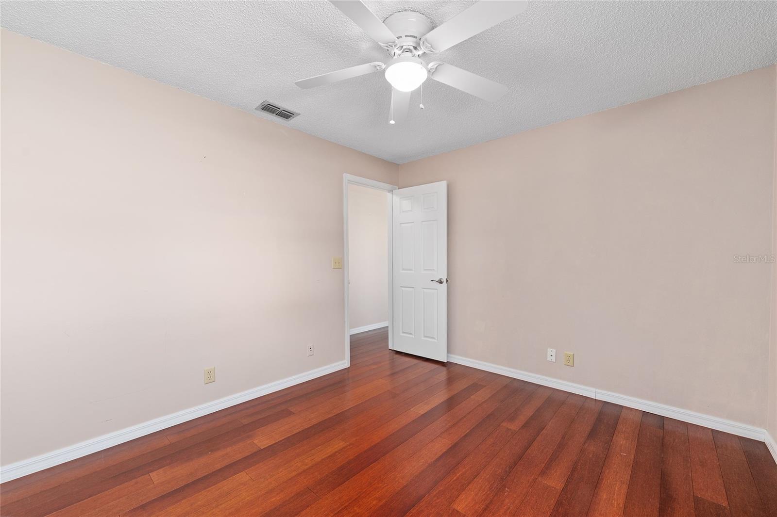 GREEN MEADOWS FIRST ADD - Residential