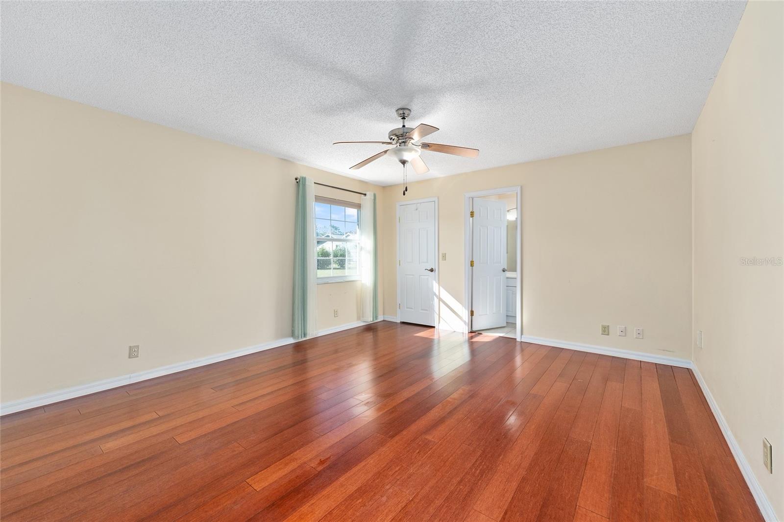 GREEN MEADOWS FIRST ADD - Residential