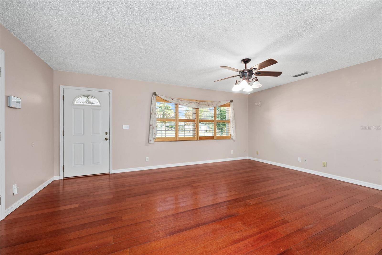 GREEN MEADOWS FIRST ADD - Residential