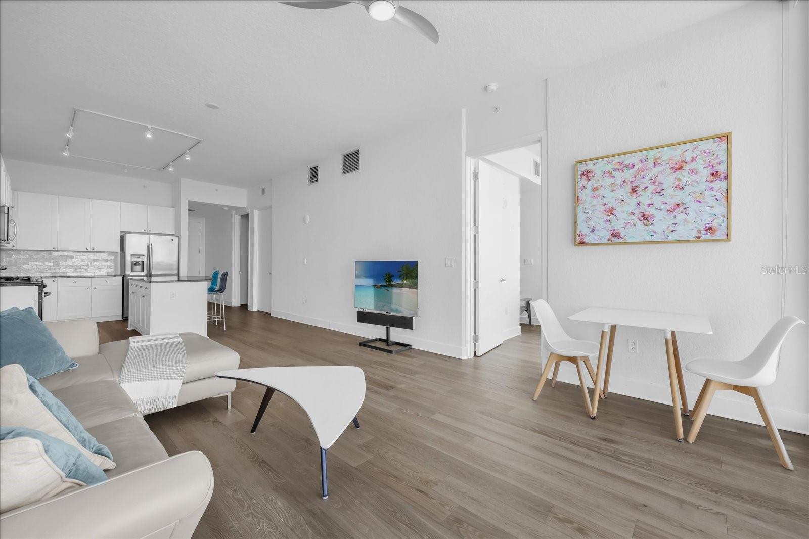 VUE/LK EOLA - Residential