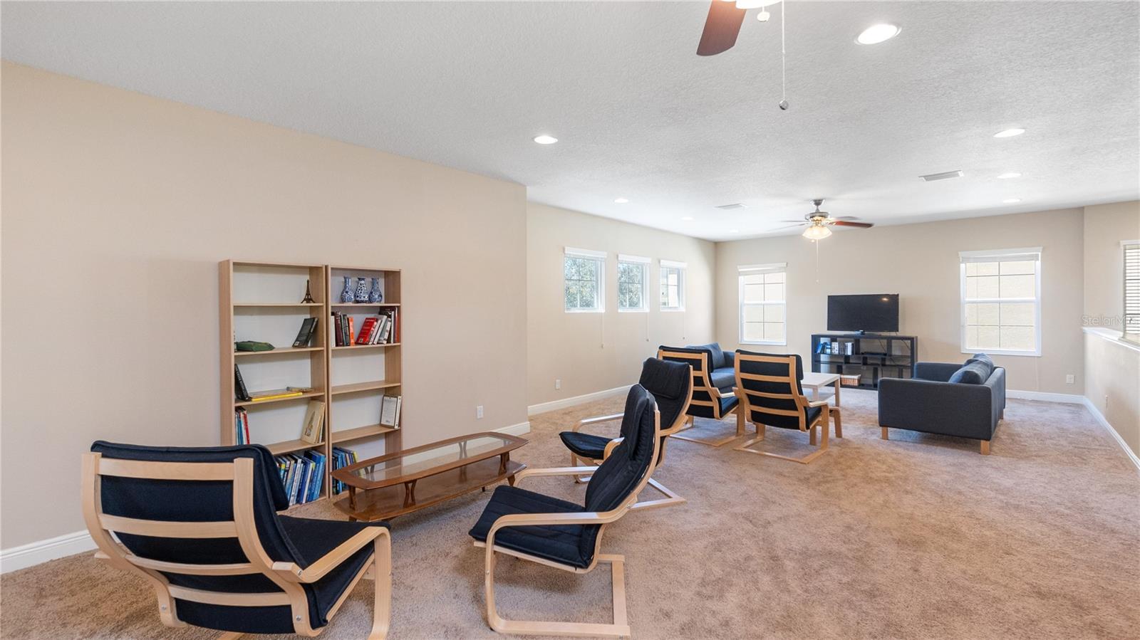 MANORS AT FOREST GLEN - Residential