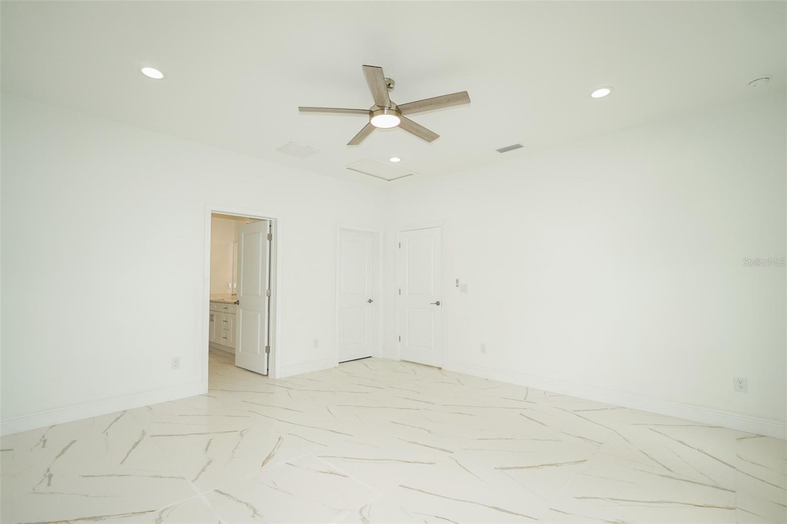 SUBDIVISION OF TRACTS 15 & 1 - Residential Lease