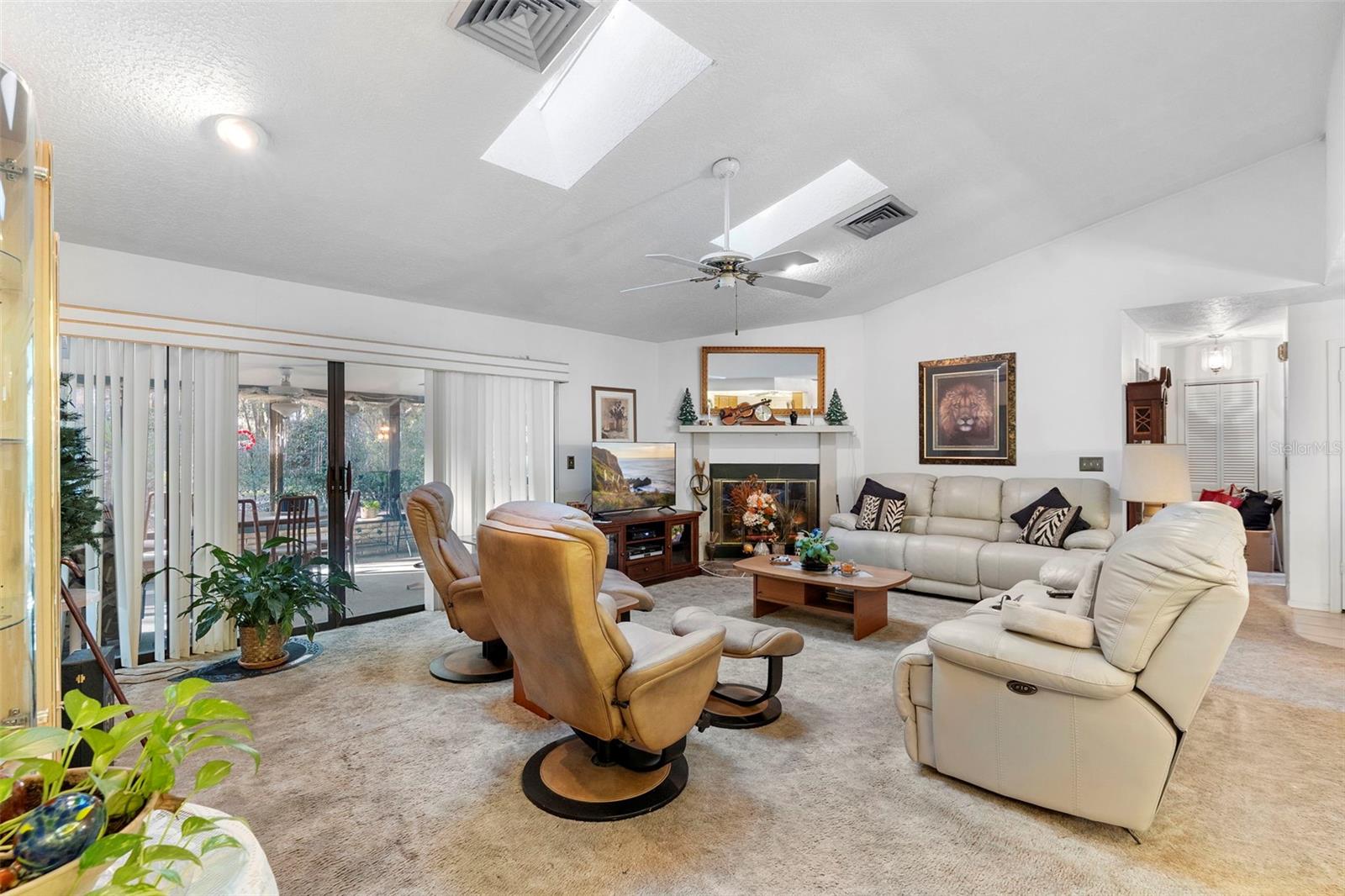 RYGATE - Residential