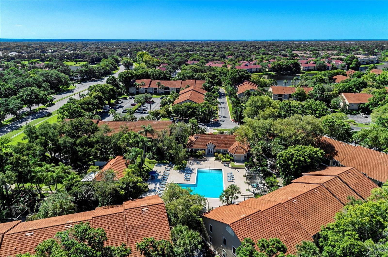VINTAGE GRAND - Residential
