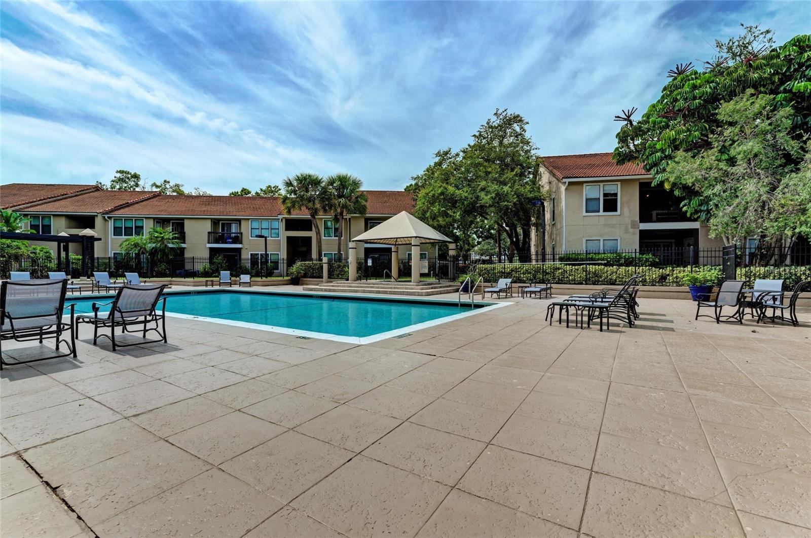 VINTAGE GRAND - Residential