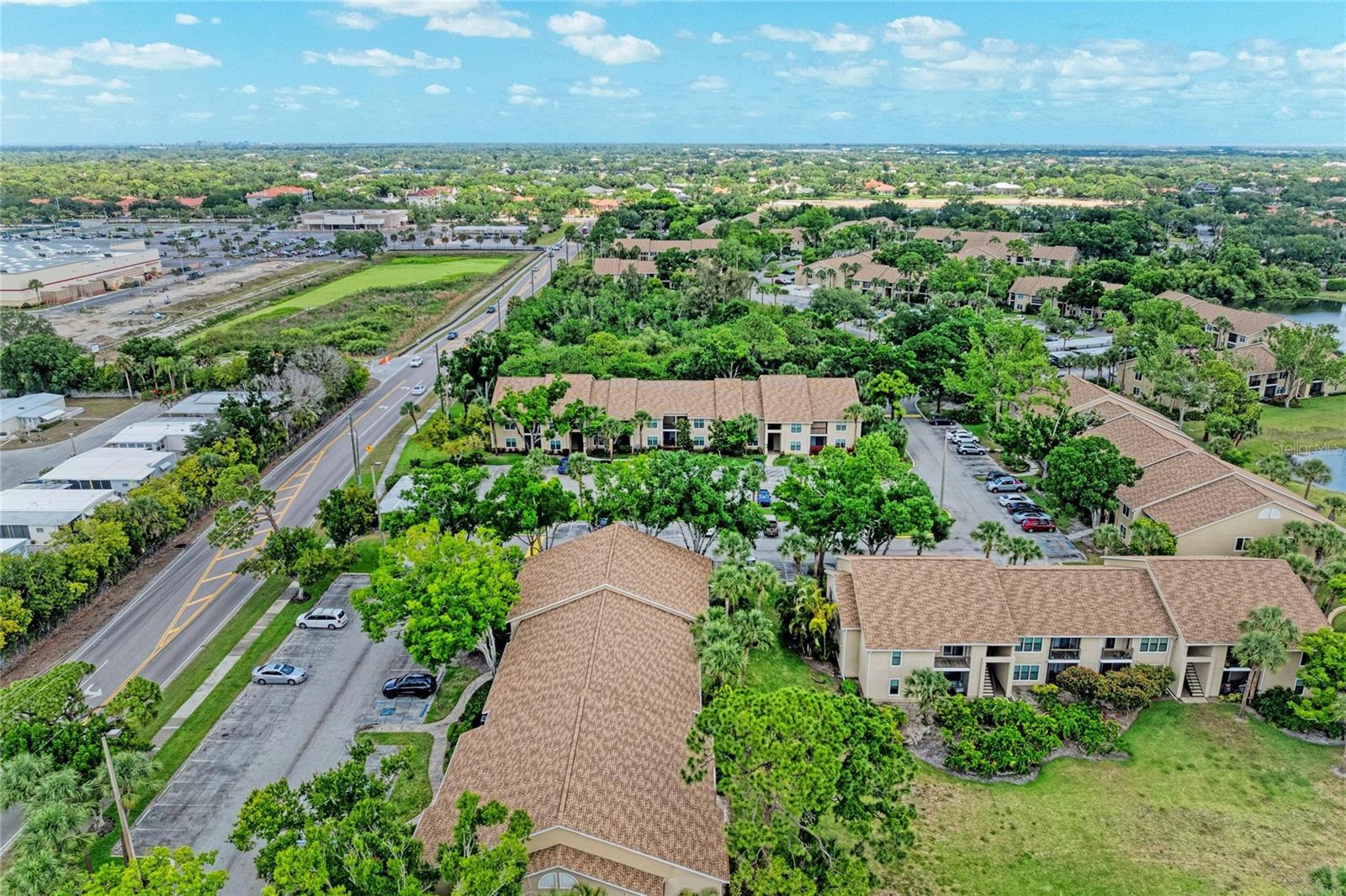 VINTAGE GRAND - Residential