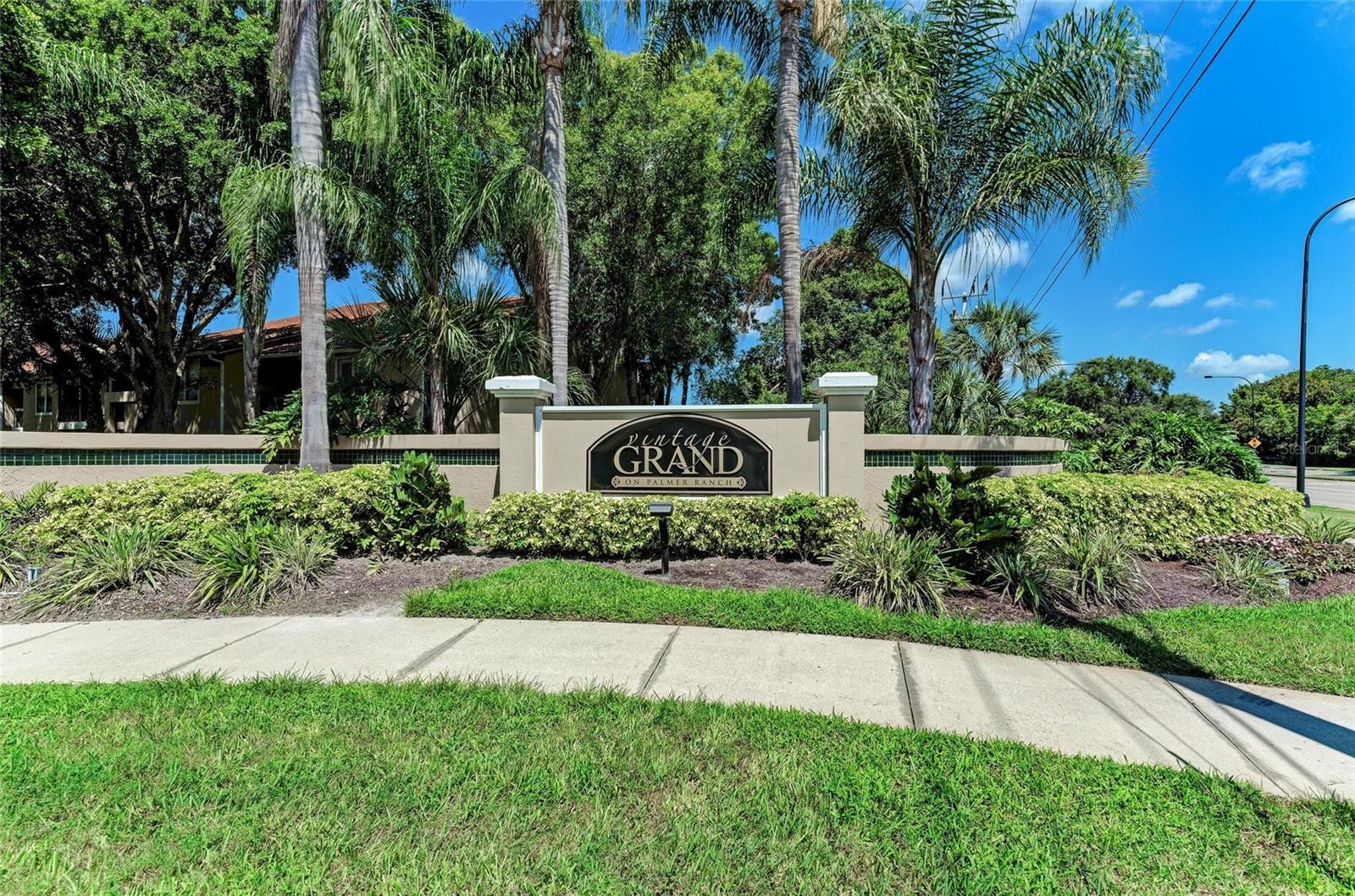 VINTAGE GRAND - Residential