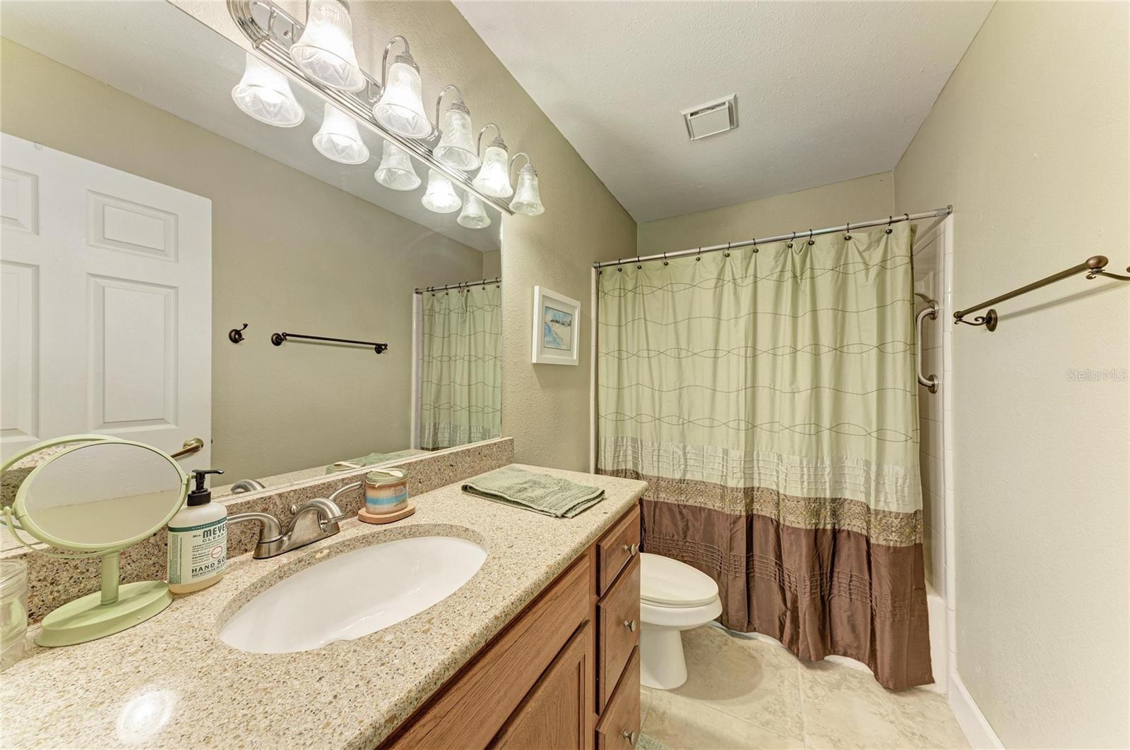 VINTAGE GRAND - Residential