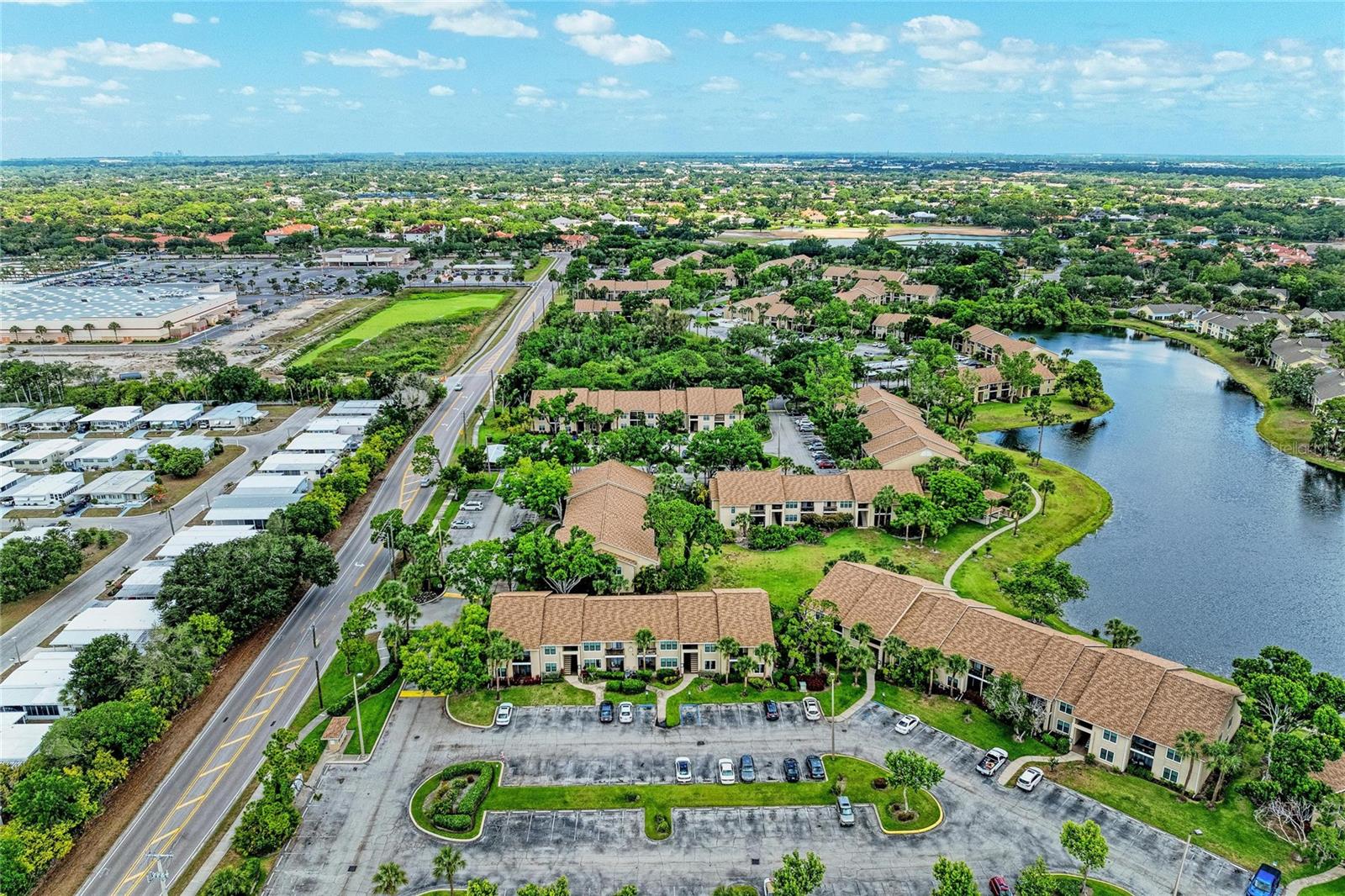 VINTAGE GRAND - Residential