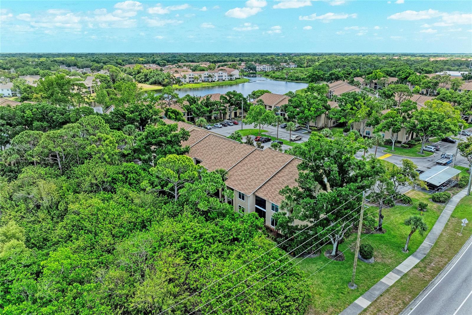 VINTAGE GRAND - Residential