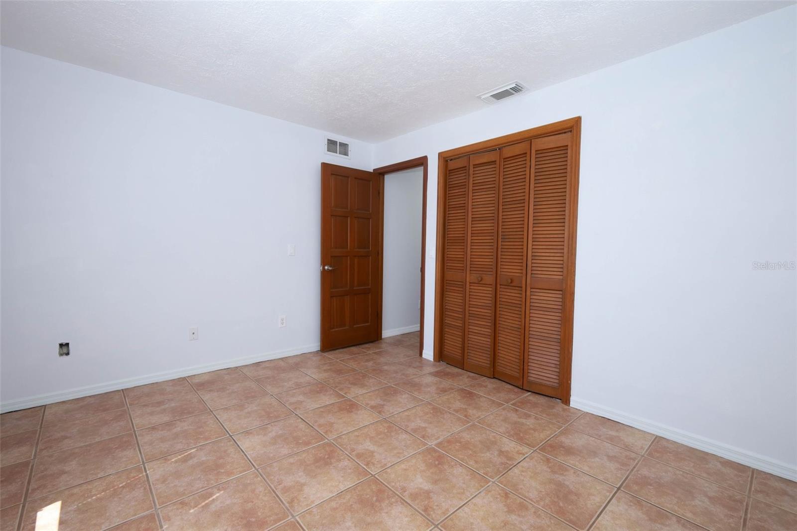 DELTONA LAKES UNIT 26 - Residential