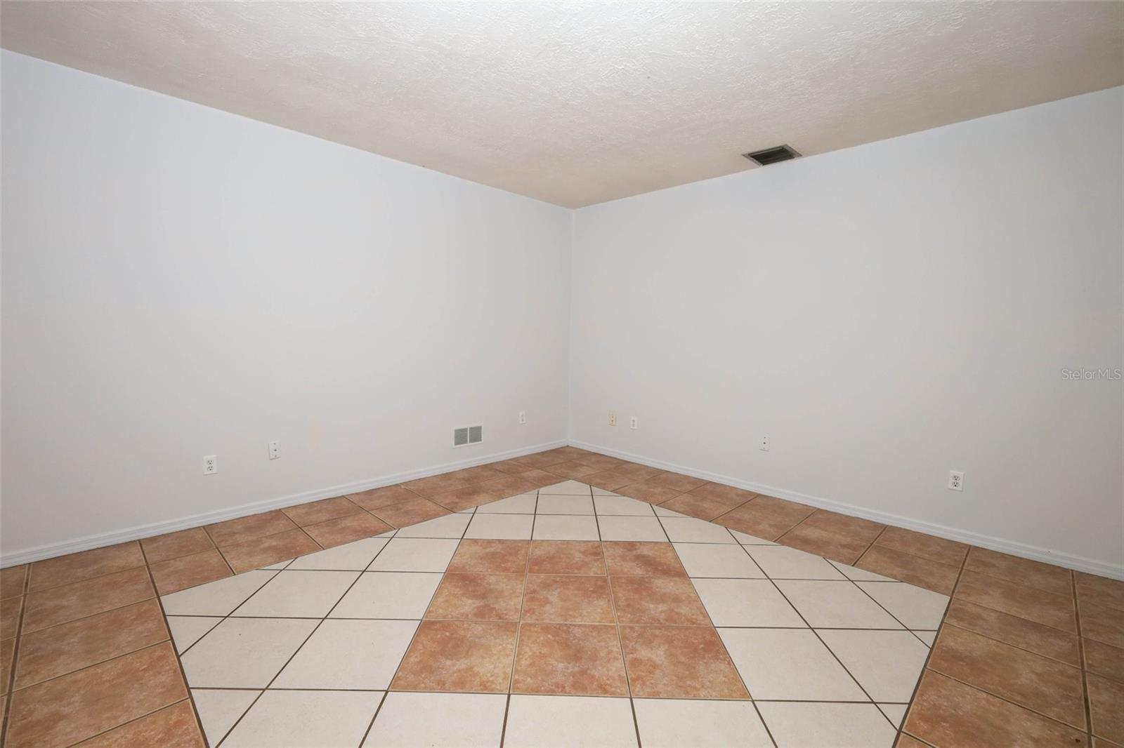 DELTONA LAKES UNIT 26 - Residential