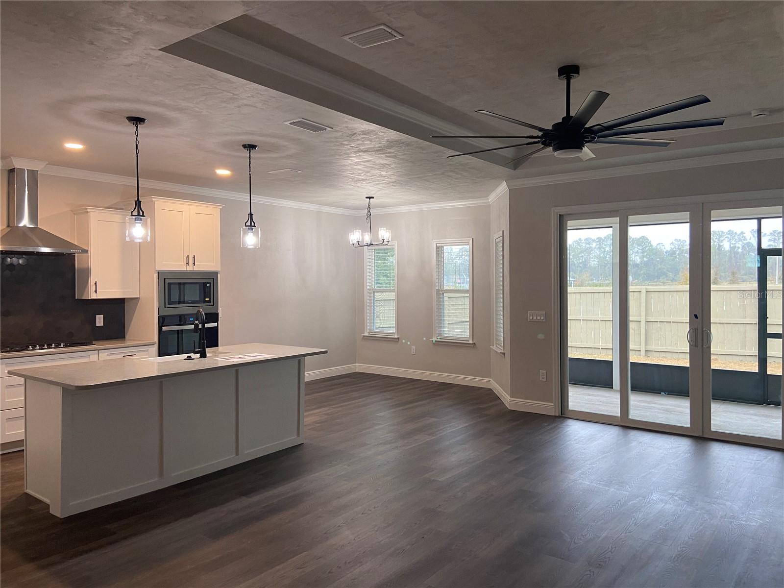 GRAND OAKS - Residential Lease