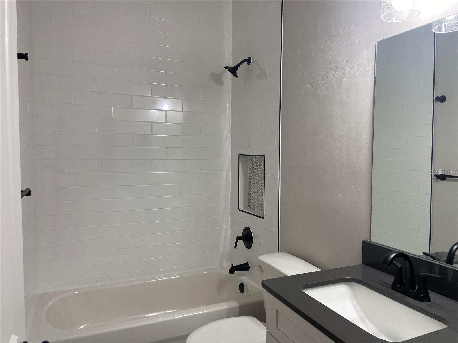 GRAND OAKS - Residential Lease