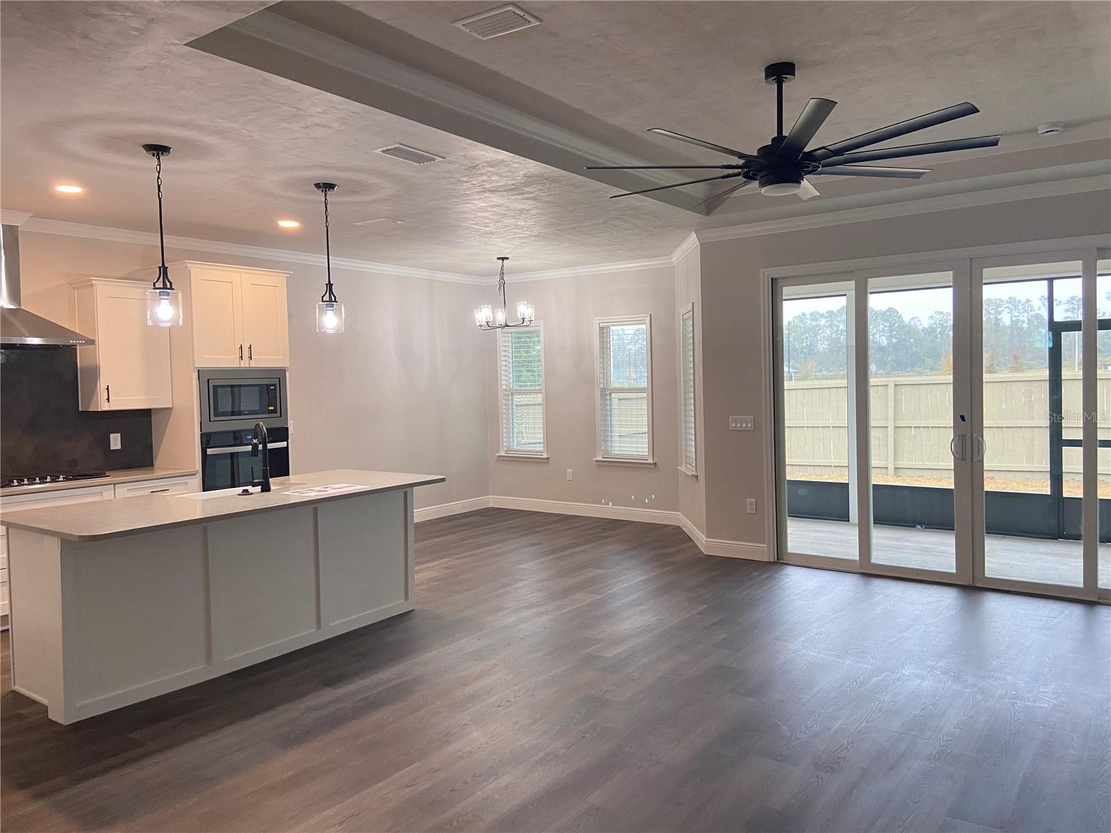 GRAND OAKS - Residential Lease