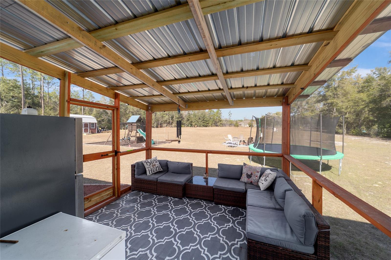 LAKE TROPICANA RANCHETTES - Residential