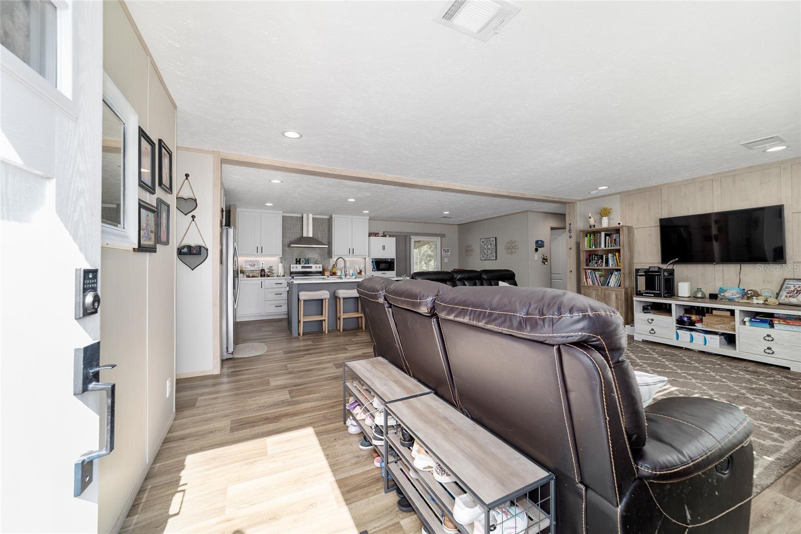 LAKE TROPICANA RANCHETTES - Residential