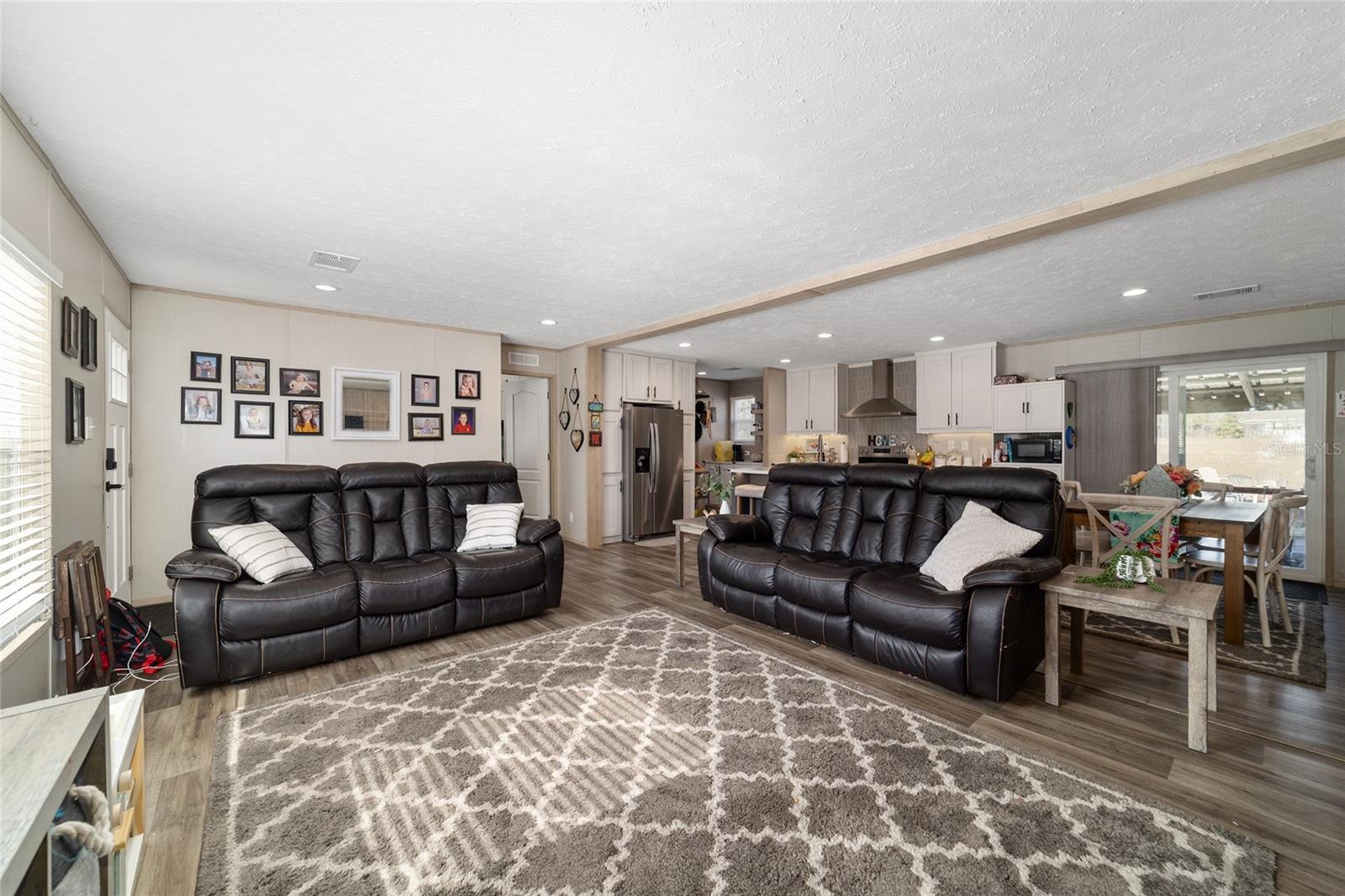 LAKE TROPICANA RANCHETTES - Residential