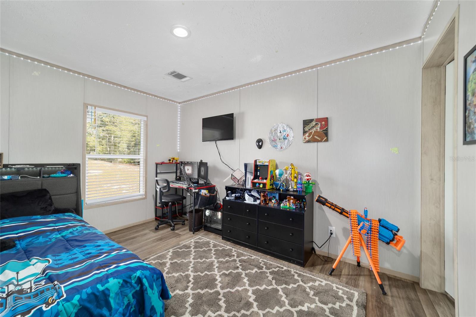 LAKE TROPICANA RANCHETTES - Residential