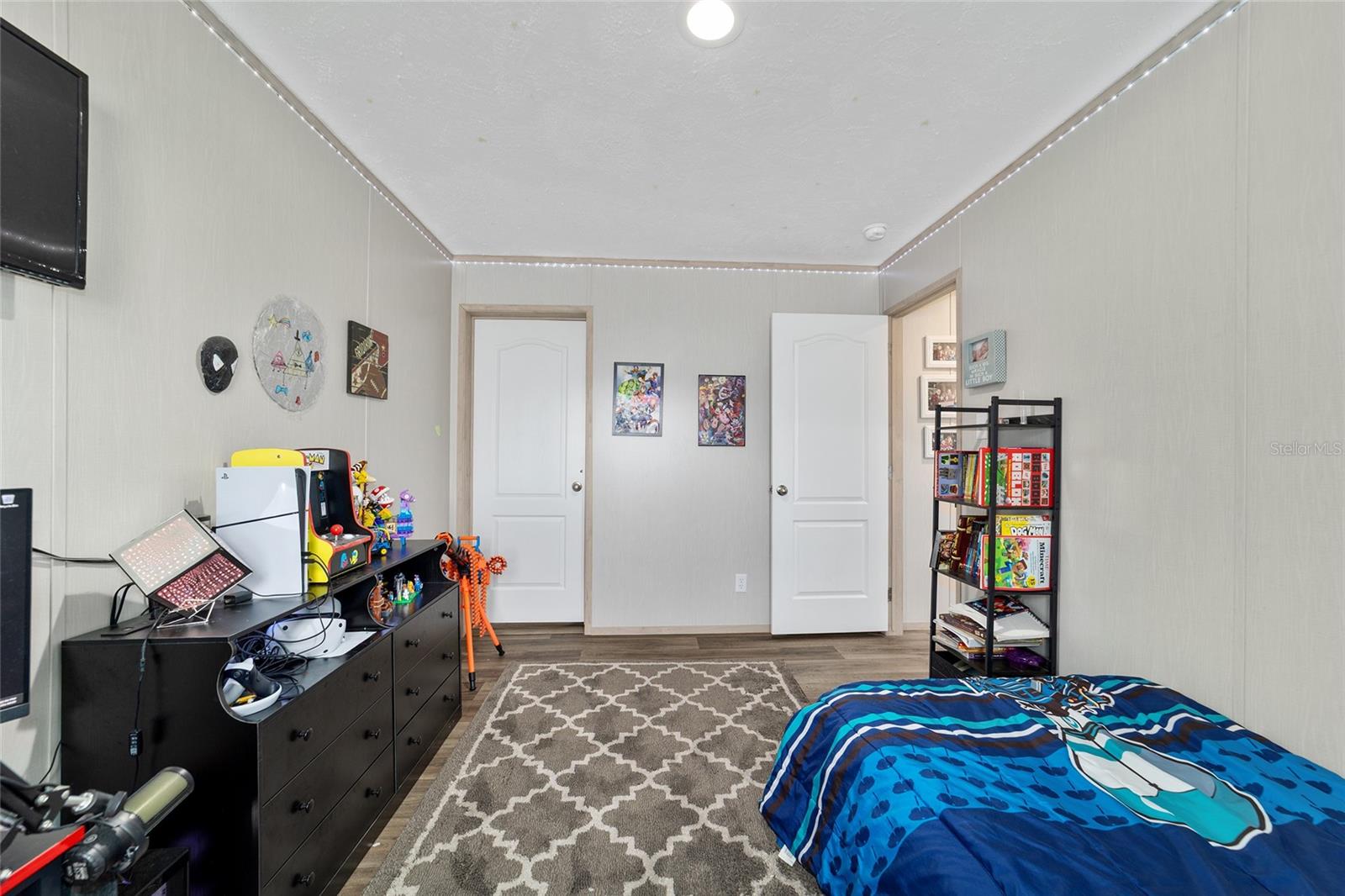 LAKE TROPICANA RANCHETTES - Residential