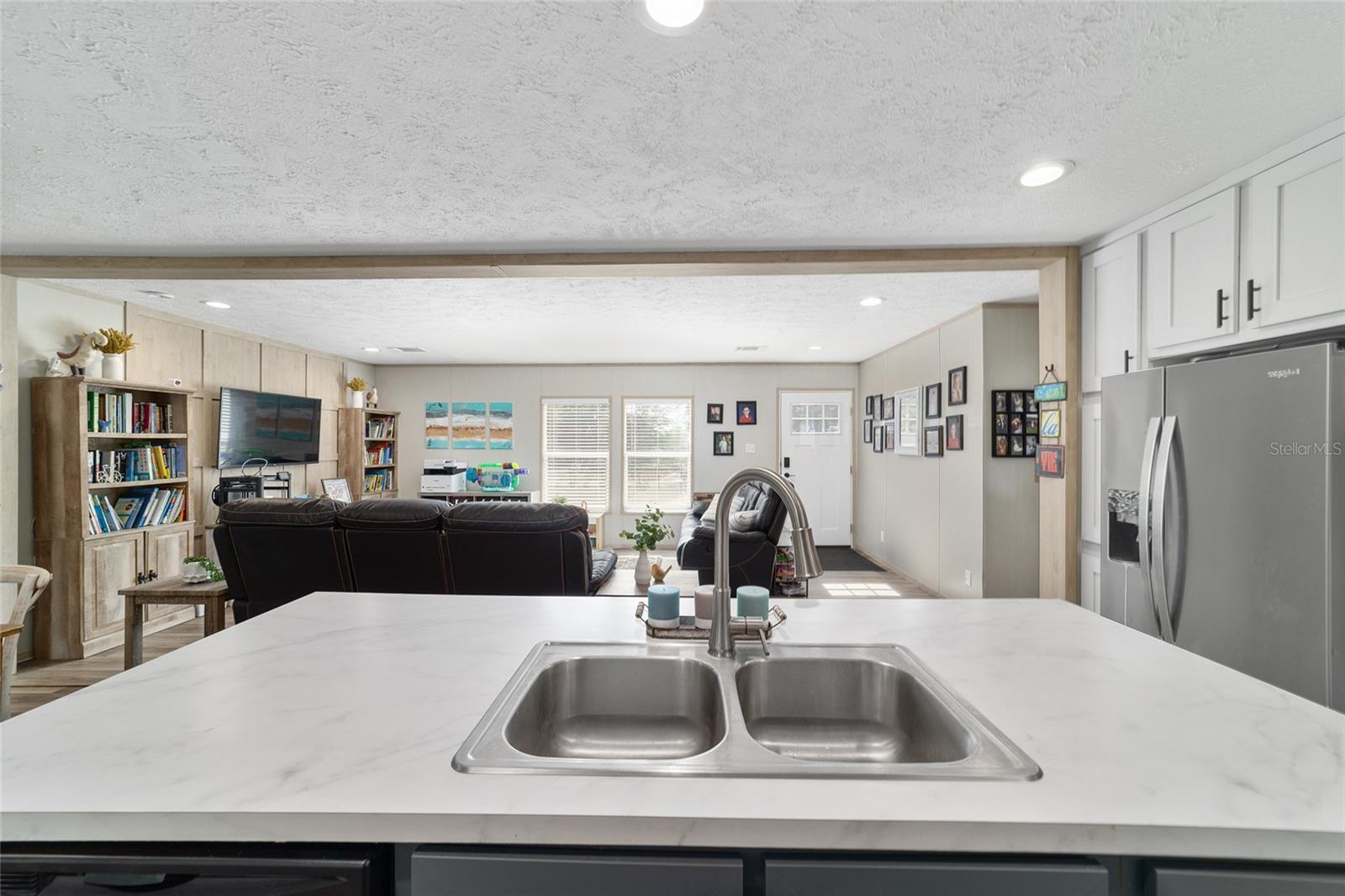 LAKE TROPICANA RANCHETTES - Residential