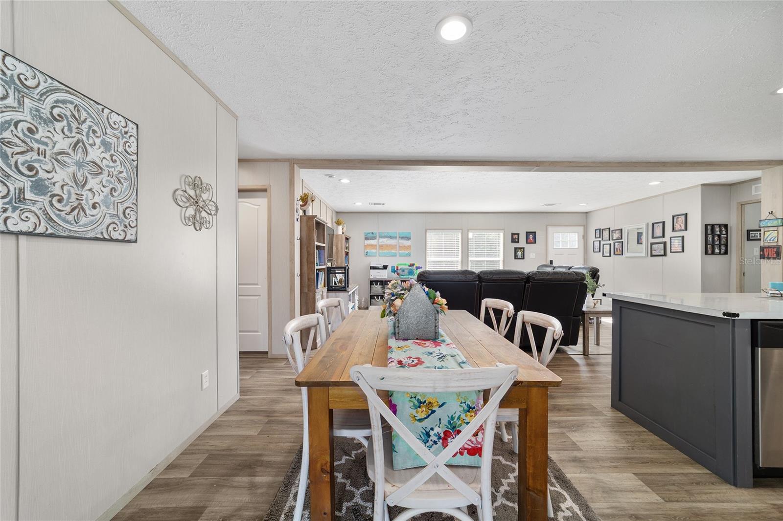 LAKE TROPICANA RANCHETTES - Residential