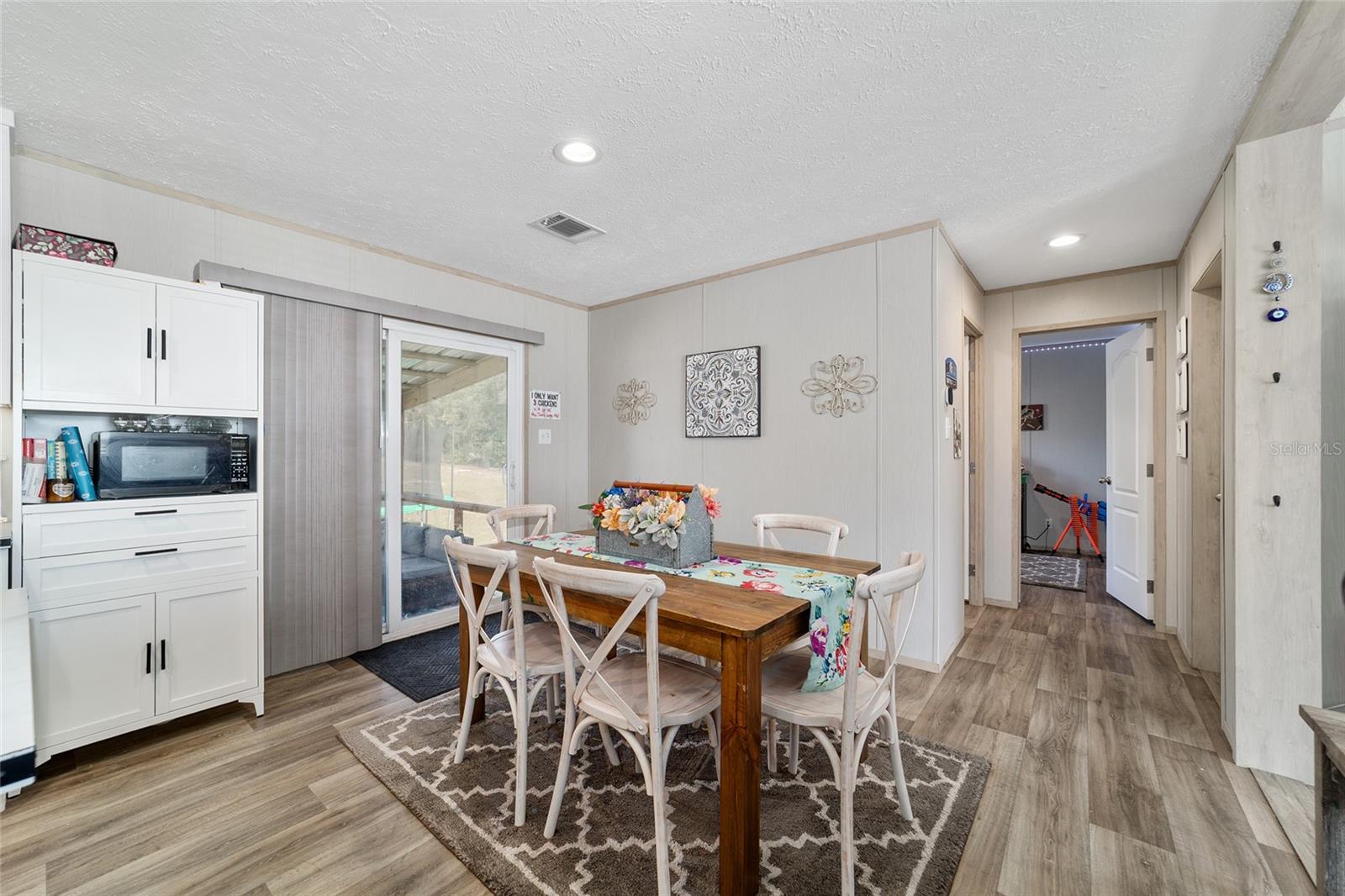 LAKE TROPICANA RANCHETTES - Residential