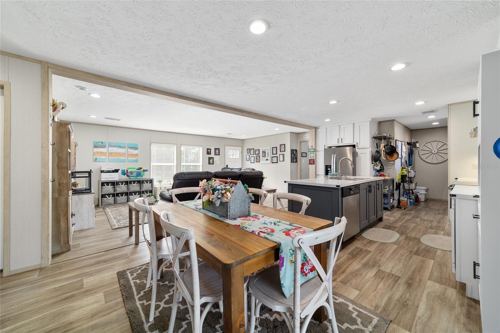 LAKE TROPICANA RANCHETTES - Residential