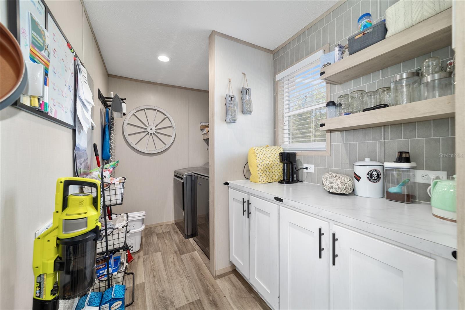 LAKE TROPICANA RANCHETTES - Residential