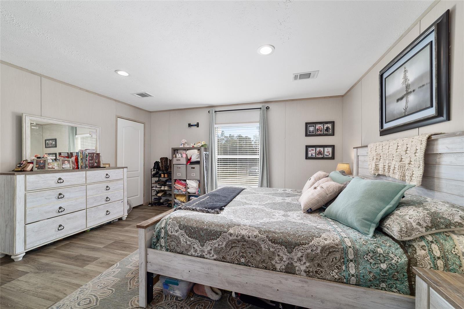 LAKE TROPICANA RANCHETTES - Residential